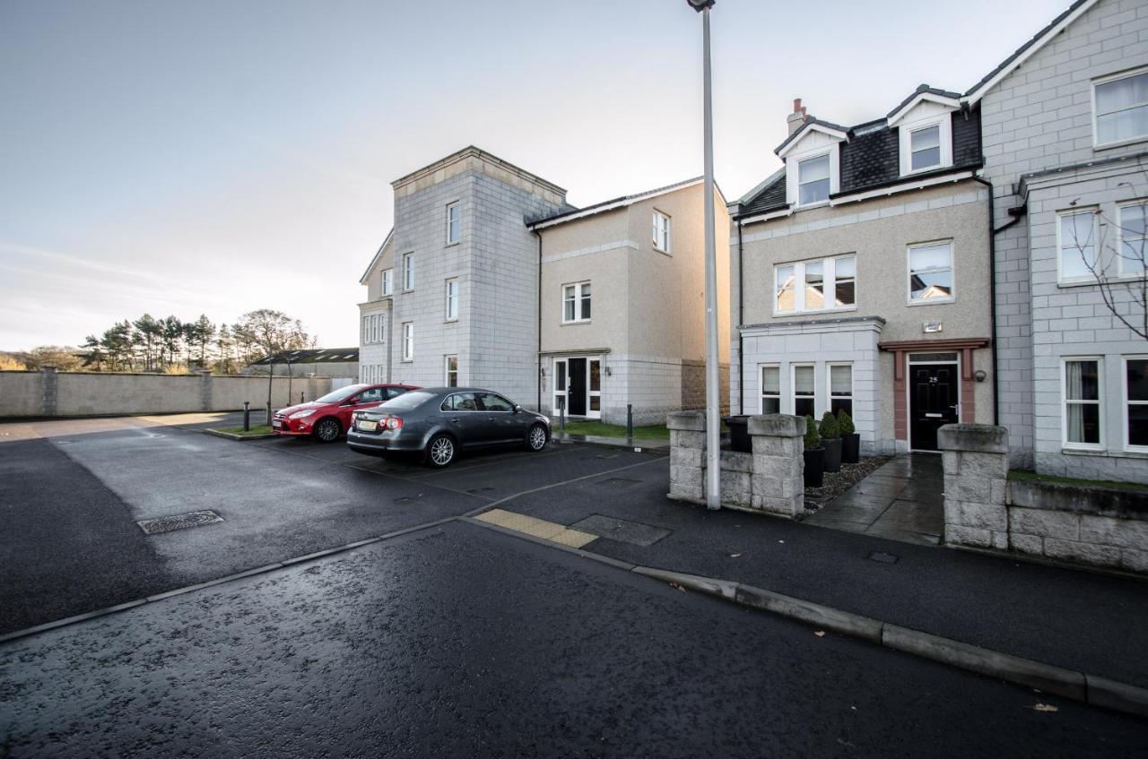 Orange Apartments Polmuir Gardens Only 7 Minutes To City Centre Aberdeen Exterior photo